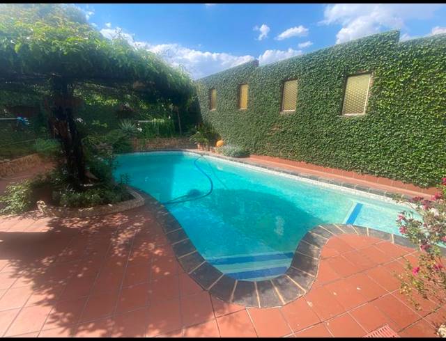 4 BEDROOM HOUSE FOR SALE IN GHOLFSIG